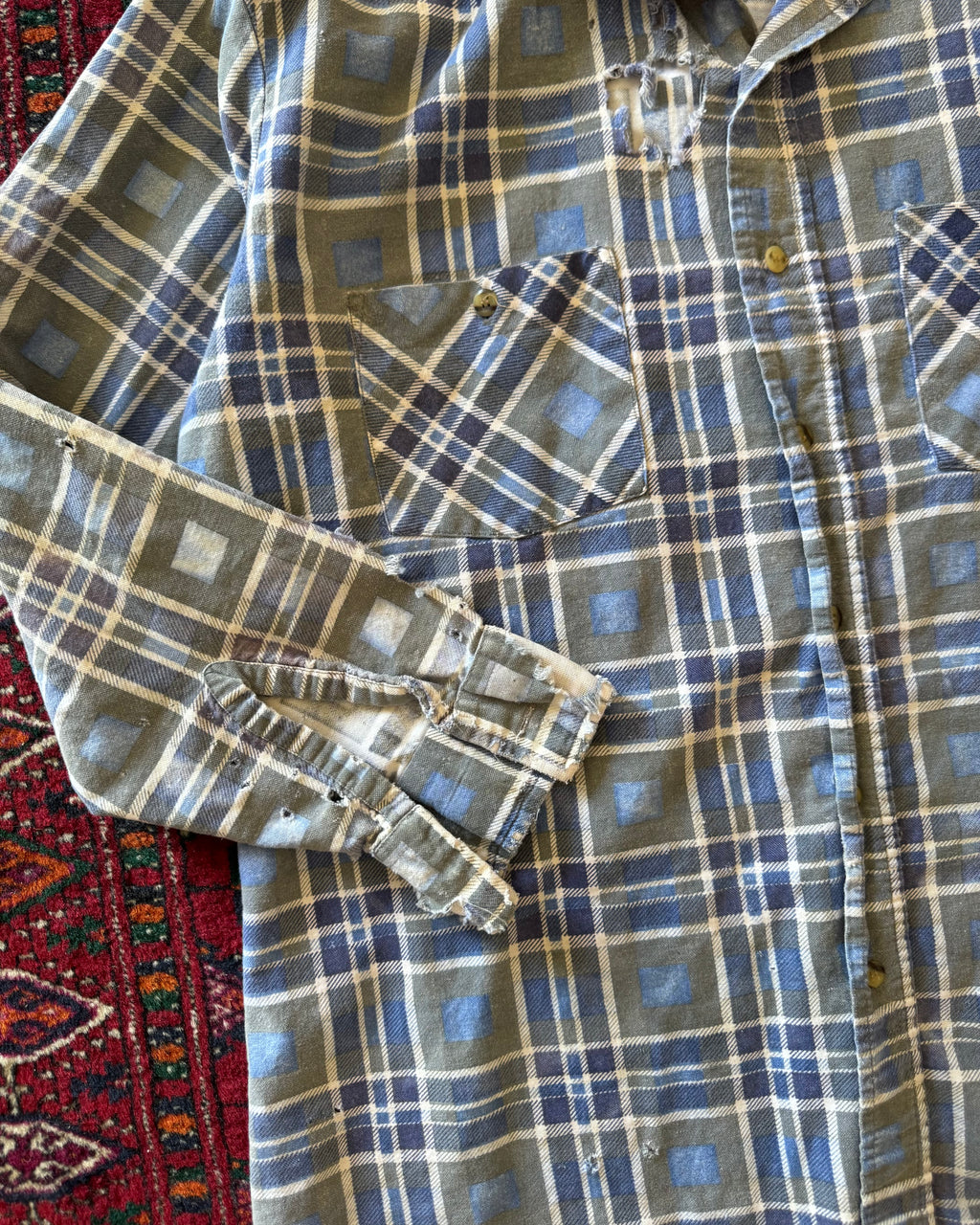 1960s/70s blue plaid distressed flannel ￼