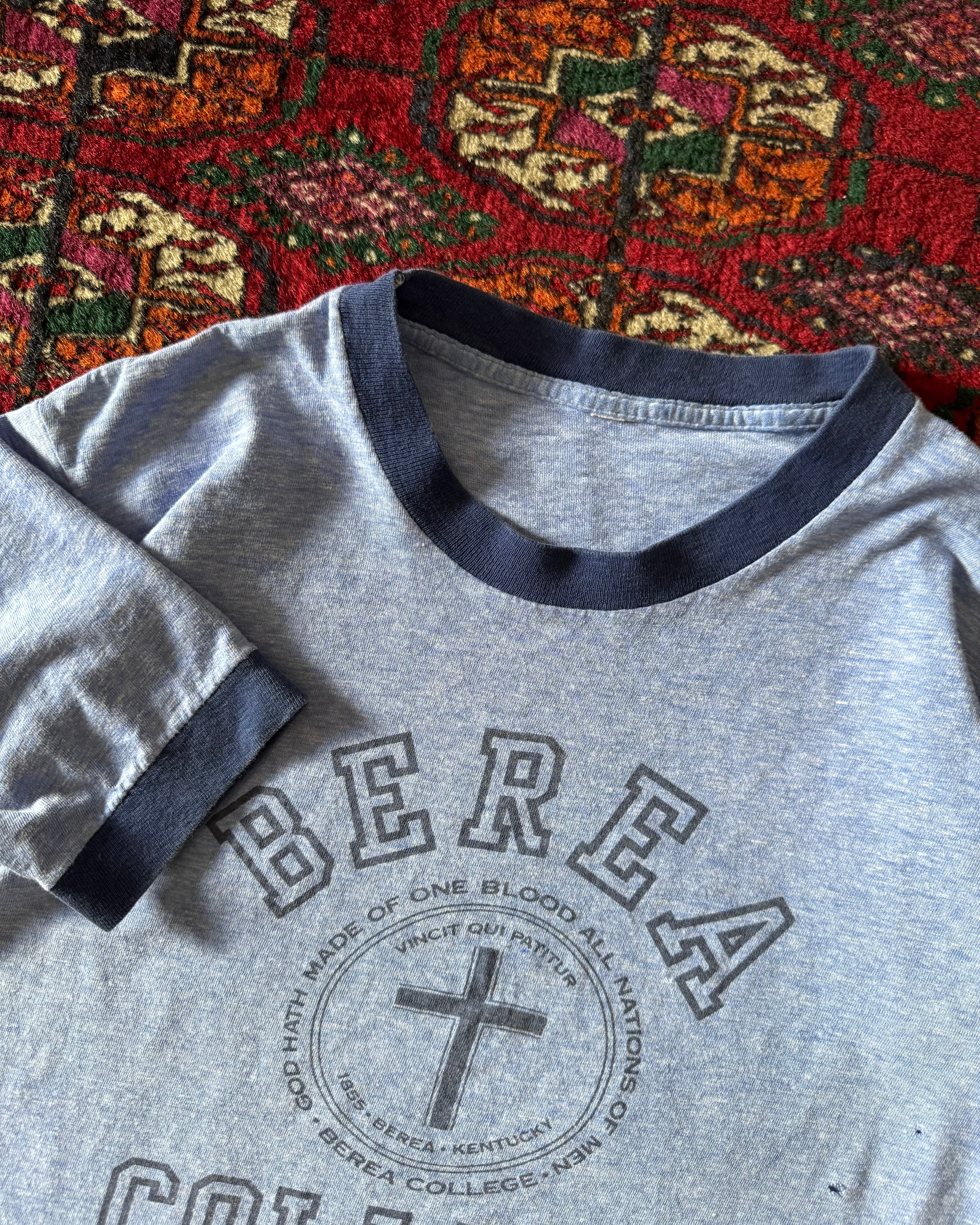 Vintage 1980s Berea College ringer T-shirt ￼