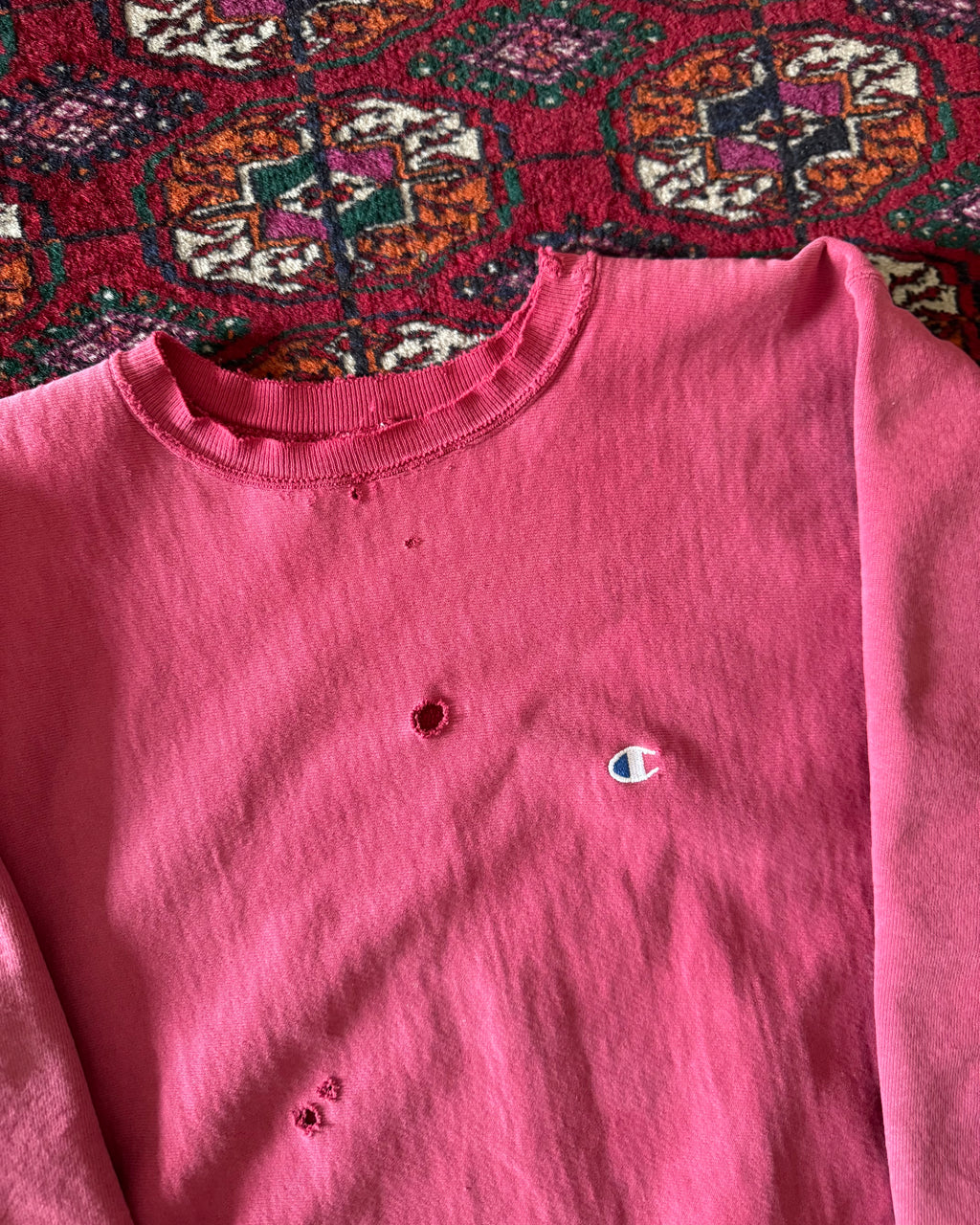 Vintage 1980s/90s faded distressed red champion reverse we cut off￼