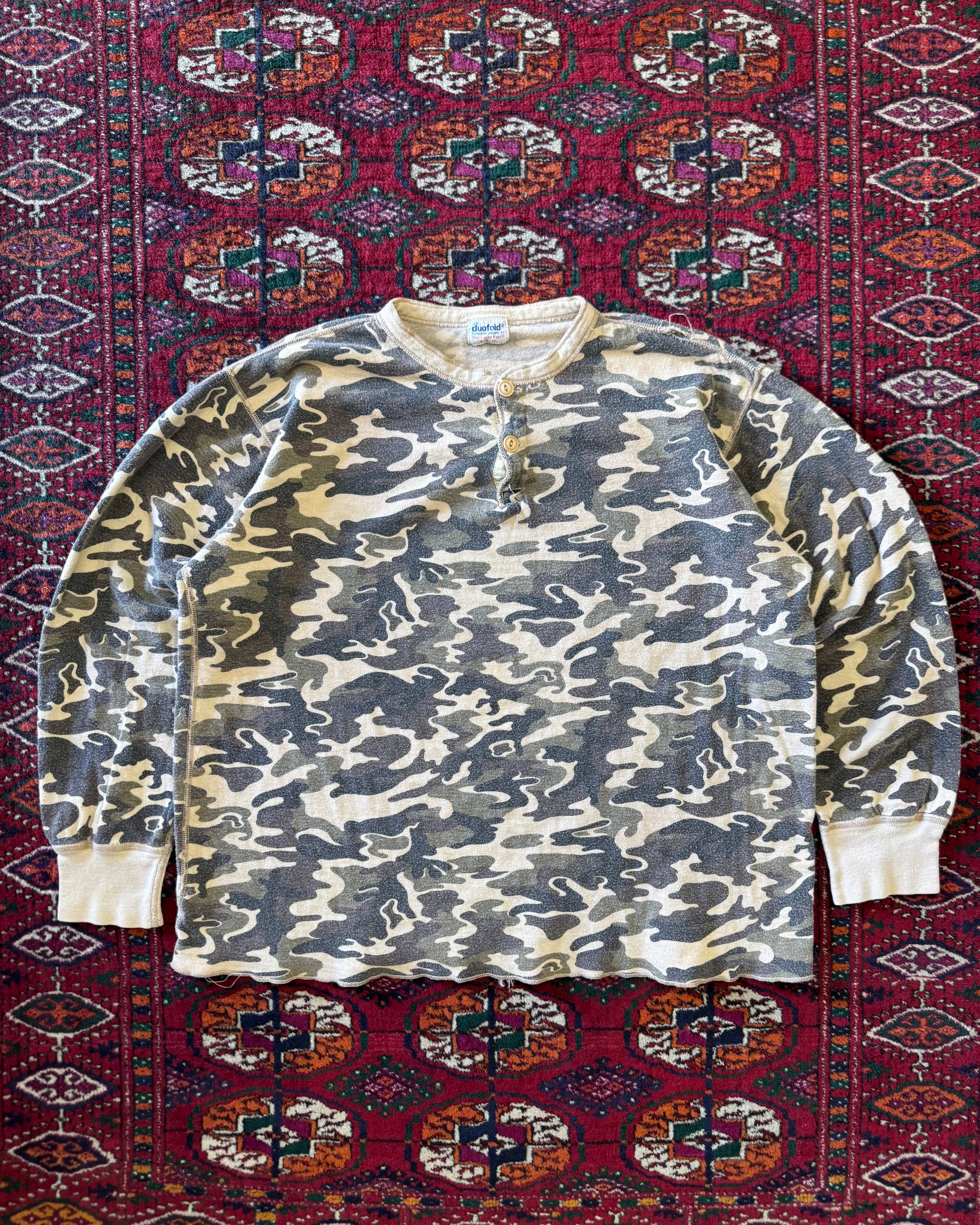 Vintage 1960s/70s duofold camouflage insulated two button undershirt ￼