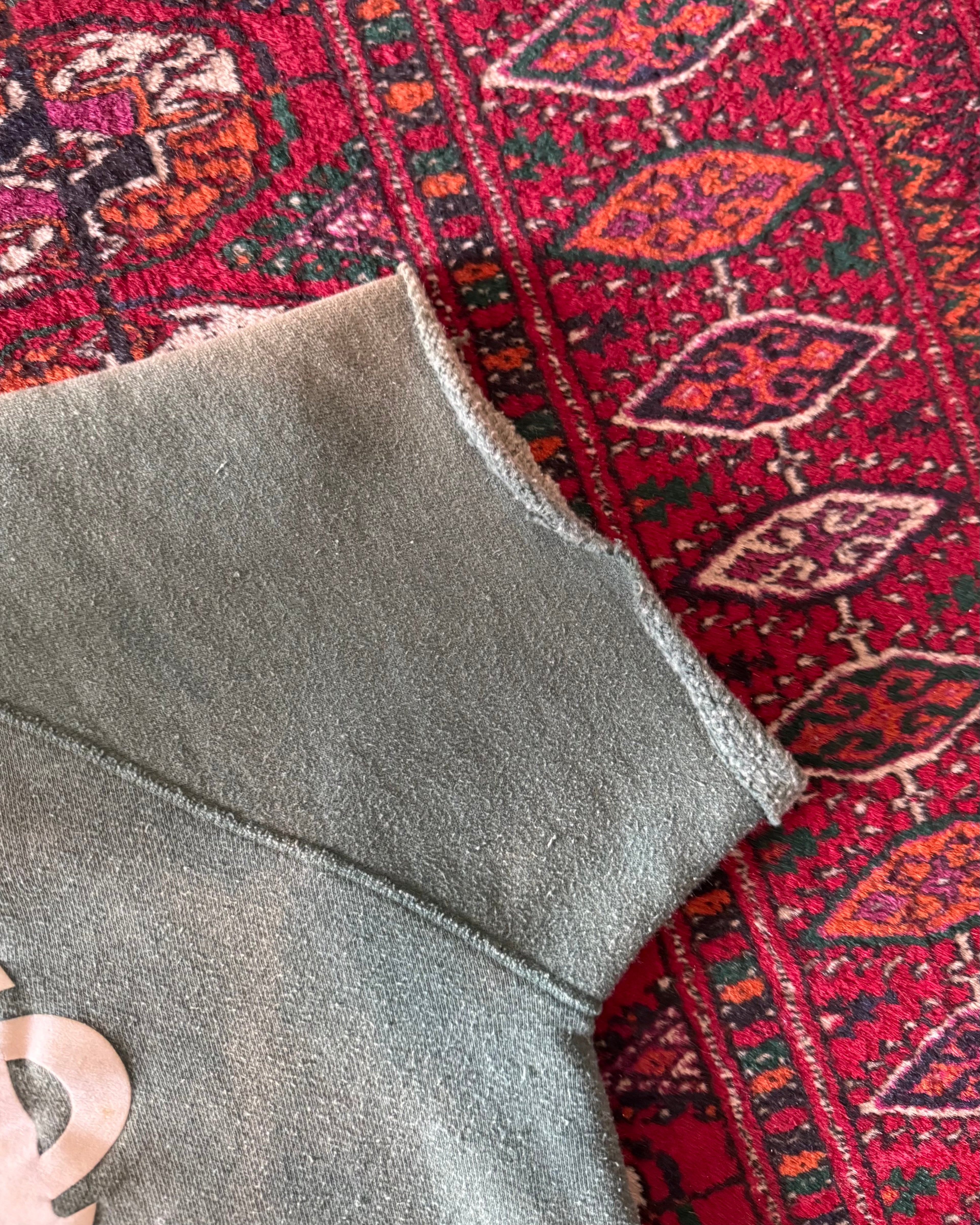 Vintage faded green 1970s/60s cut flock print fraternity sweat ￼