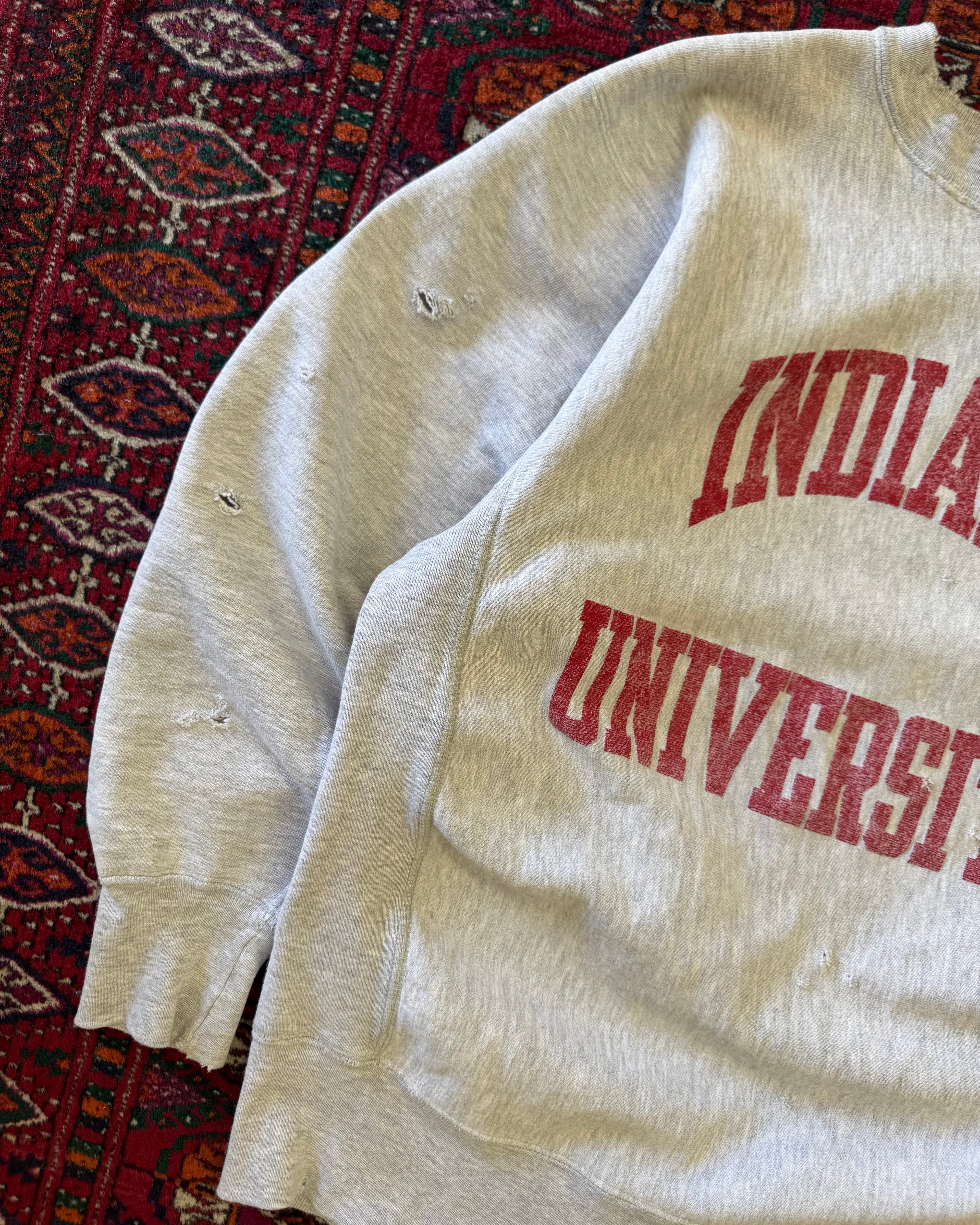 Vintage 1980s distress Indiana University Champion reverse weave ￼