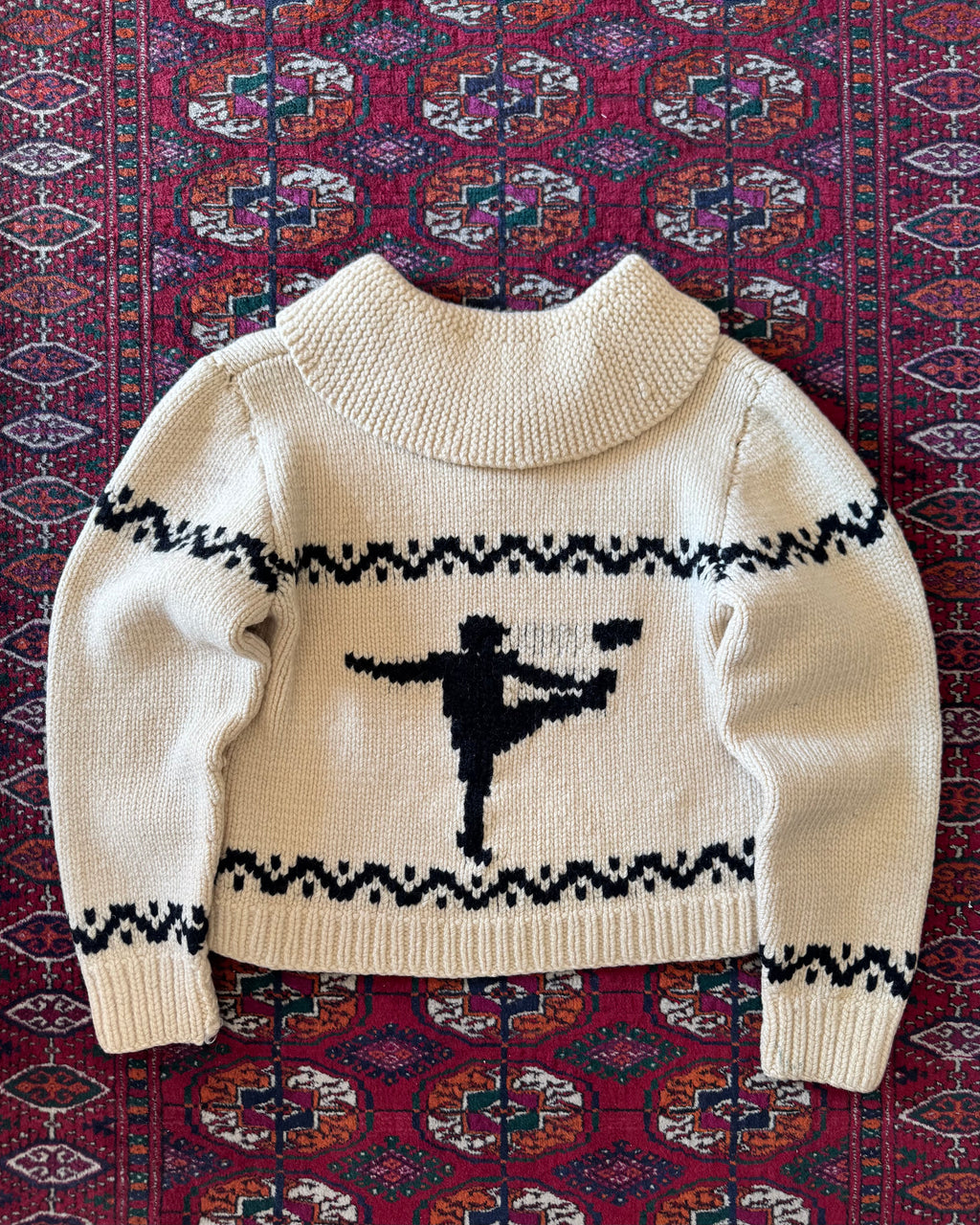 Vintage 1960s football cowichan knit throw over ￼