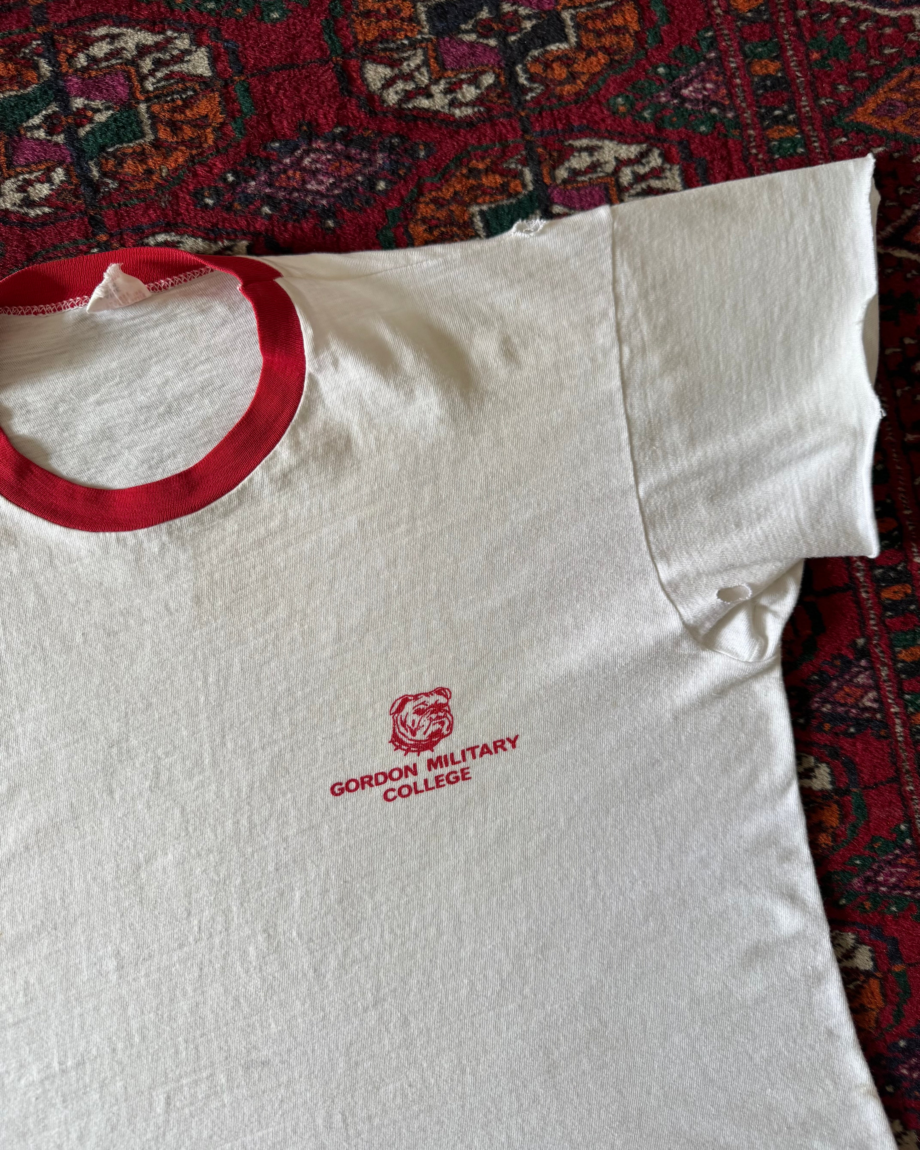 Vintage 1950s/60s champion running man, Gordon military college distressed T-shirt ￼