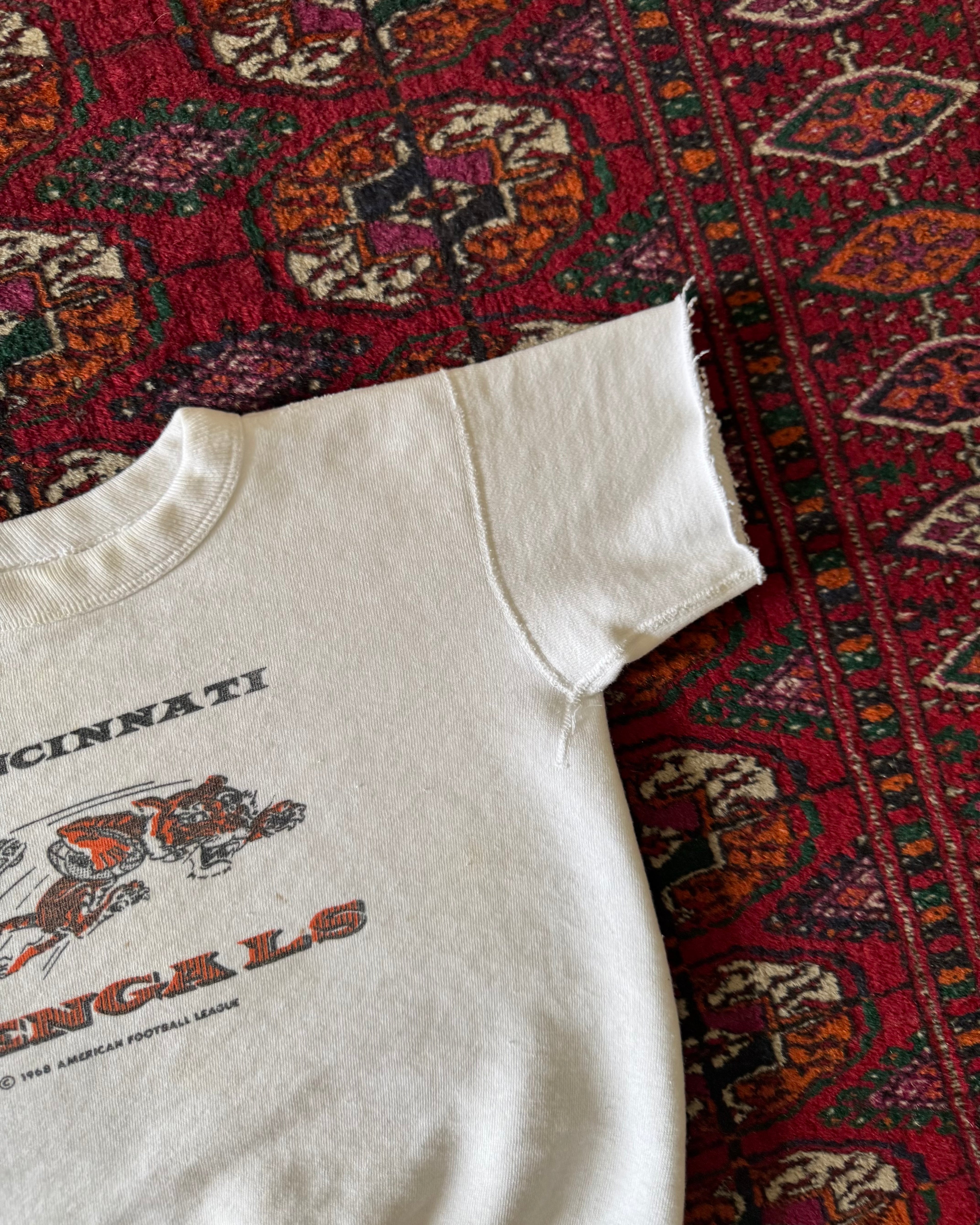 Vintage 1968 Cincinnati Bengals cut off sweat ￼