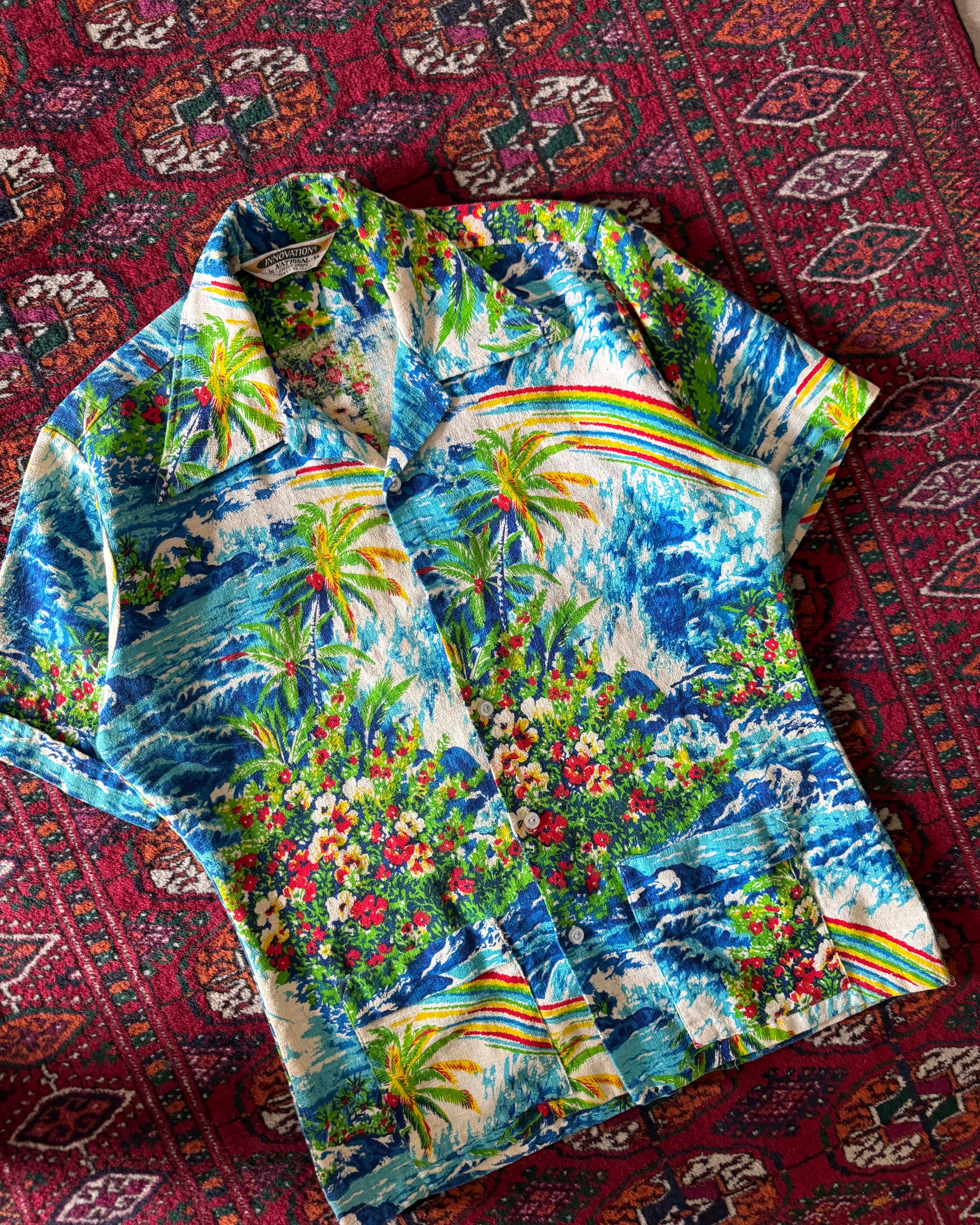 Vintage 1960s/seventies Hawaiian paradise print dagger collar button down ￼