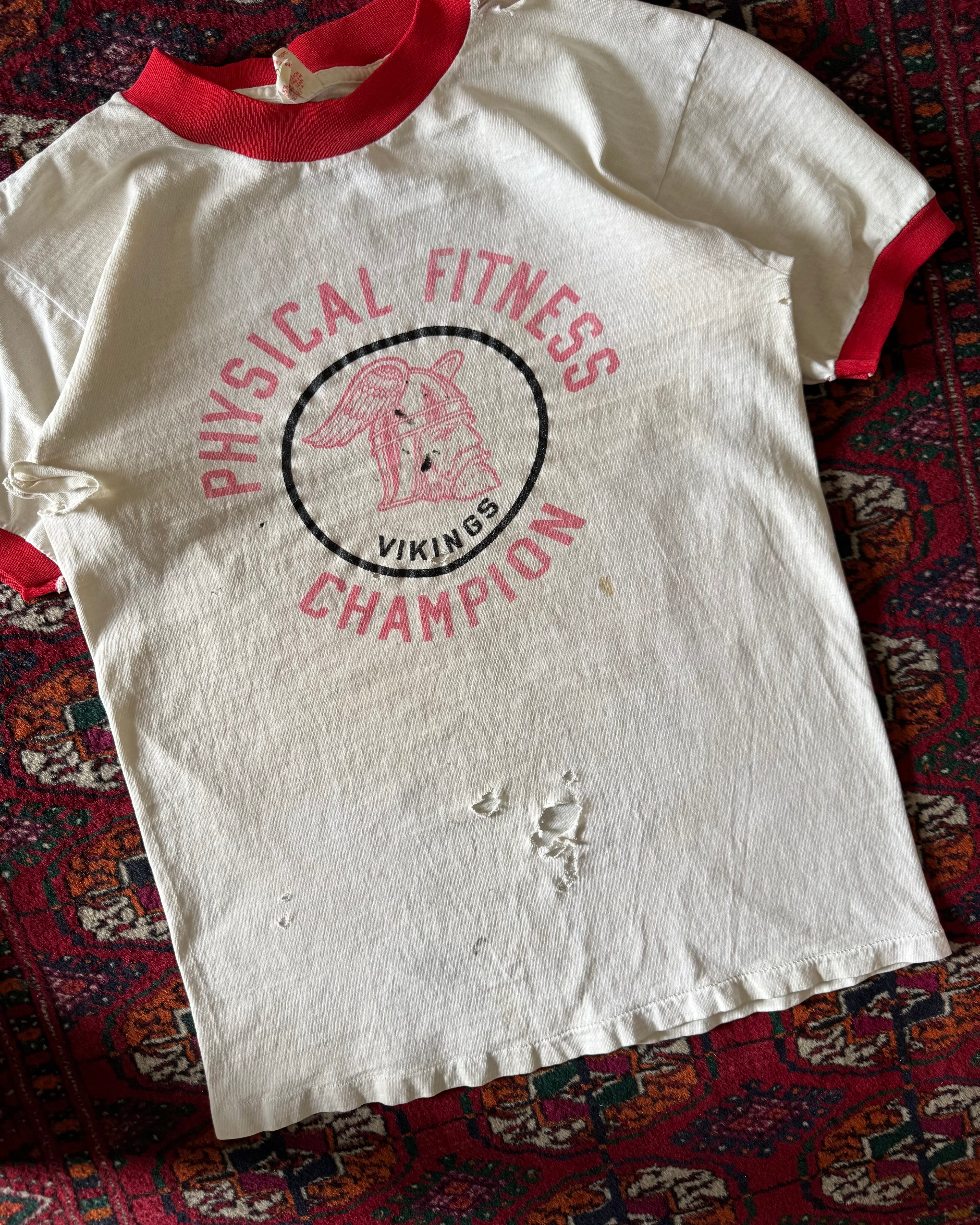 1970s/80s distressed Vikings Fitness ringer ￼