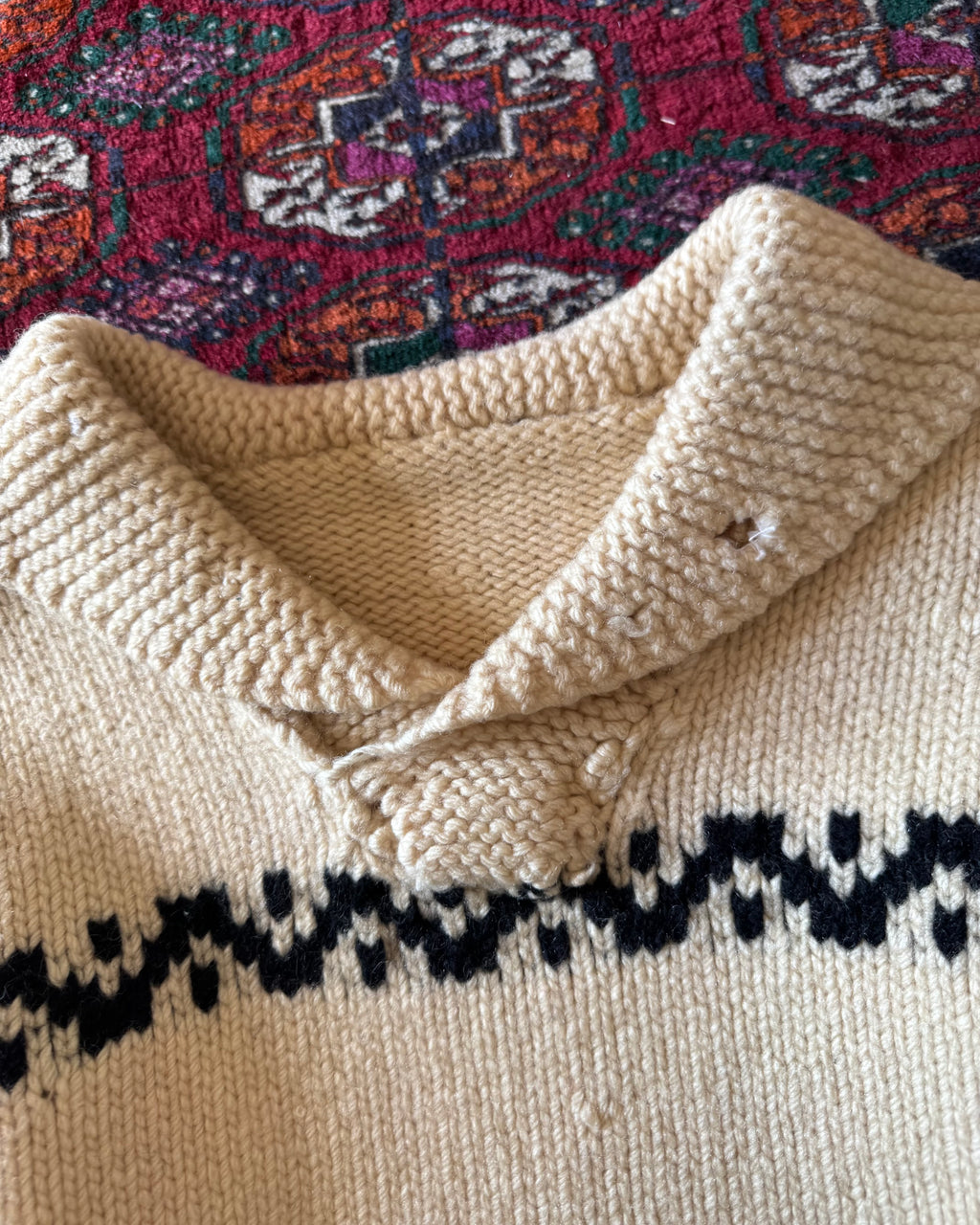 Vintage 1960s football cowichan knit throw over ￼