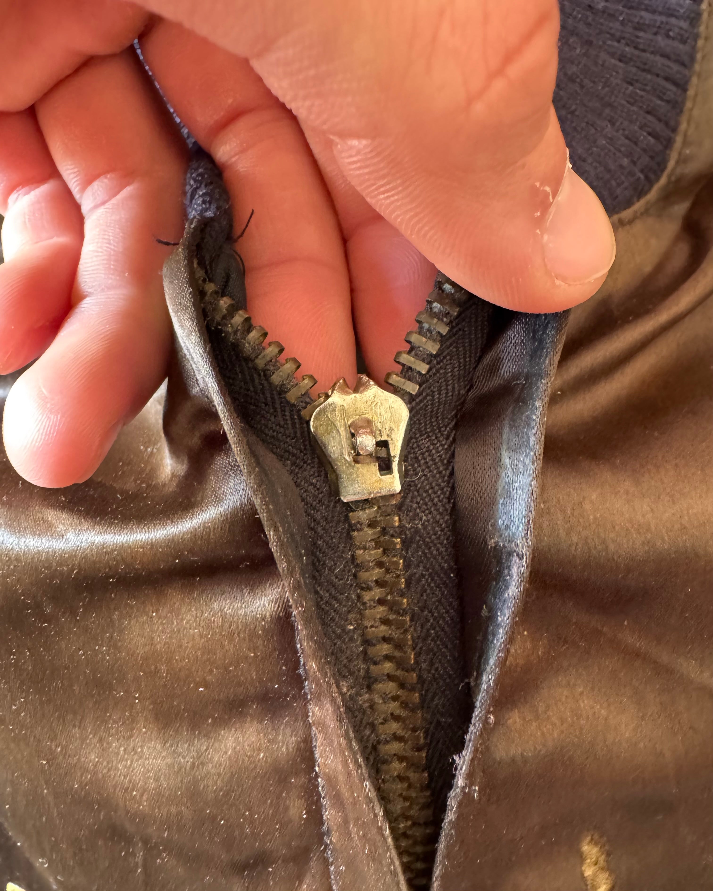 Vintage 1989 Brooklyn, New York German souvenir satin jacket￼