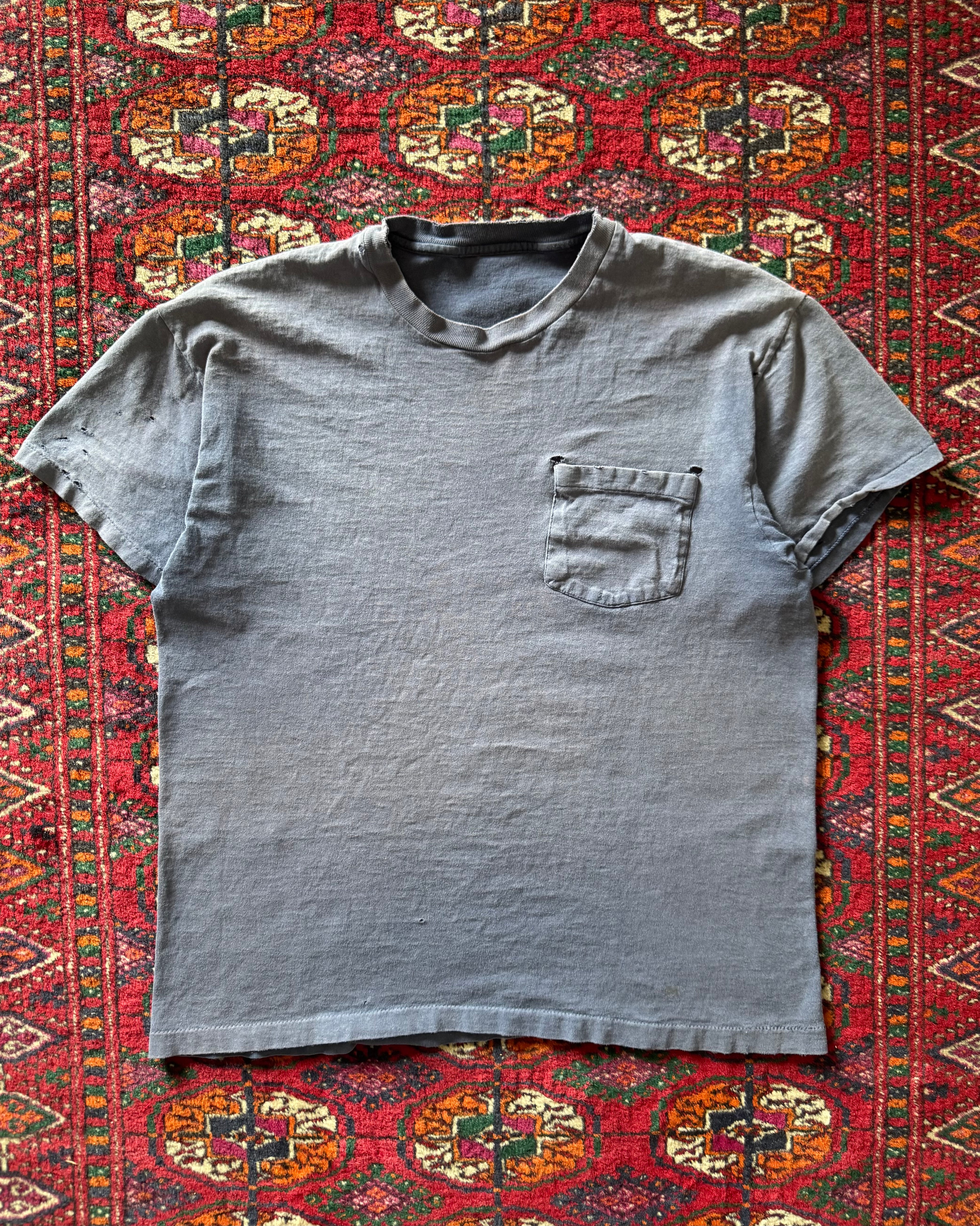 1970s faded/distressed navy pocket tee