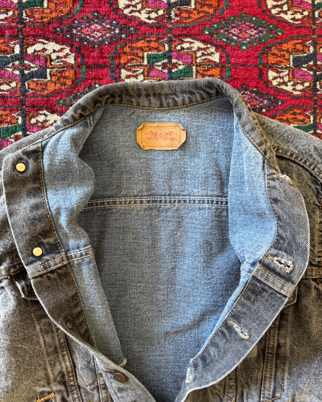1980s Levi’s 57514-0760 black denim trucker jacket