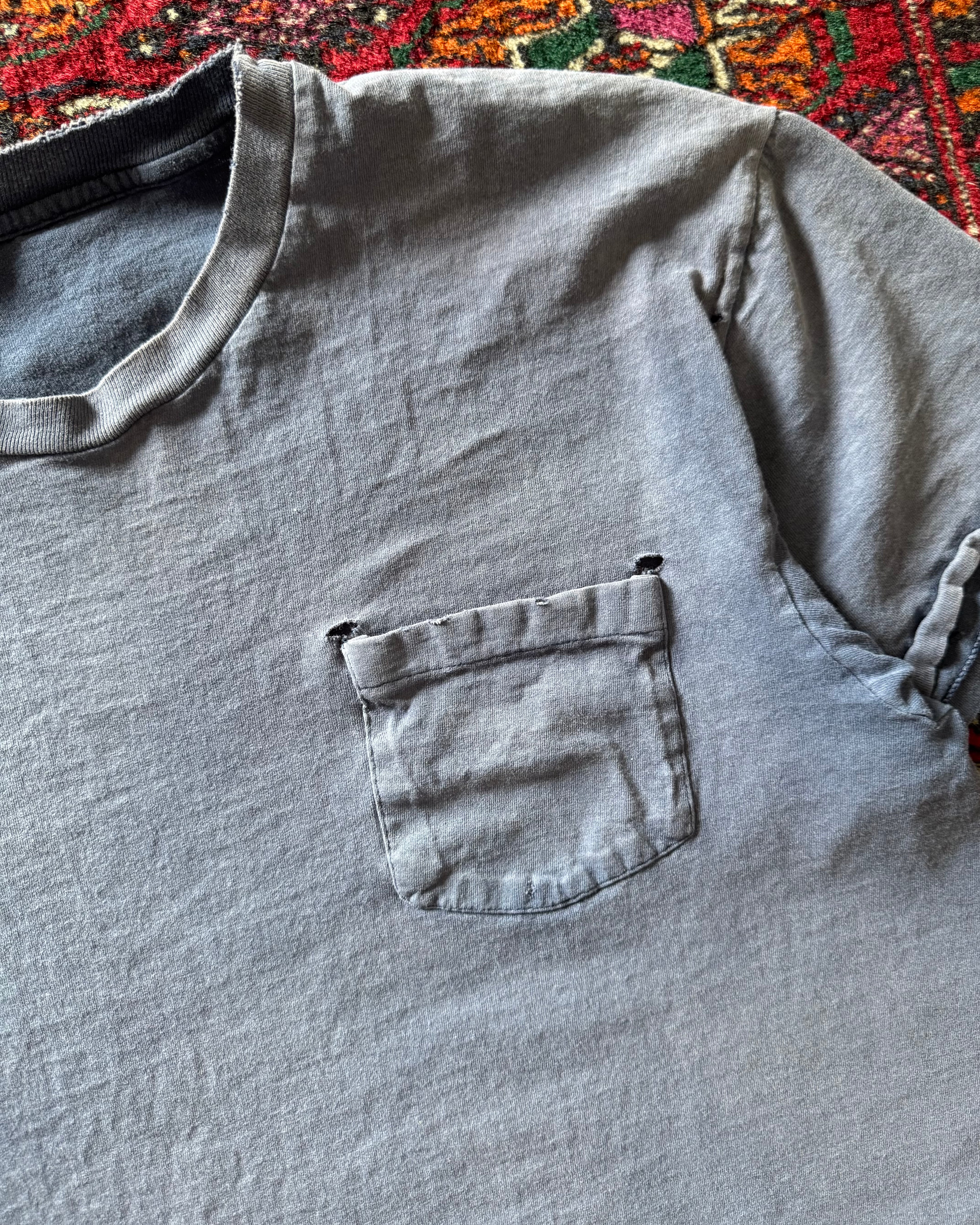 1970s faded/distressed navy pocket tee