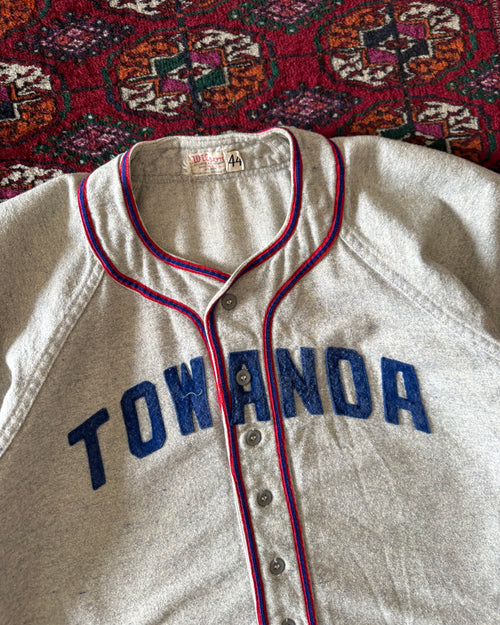 Vintage 1940s Wilson sports equipment “Towanda“ baseball jersey ￼