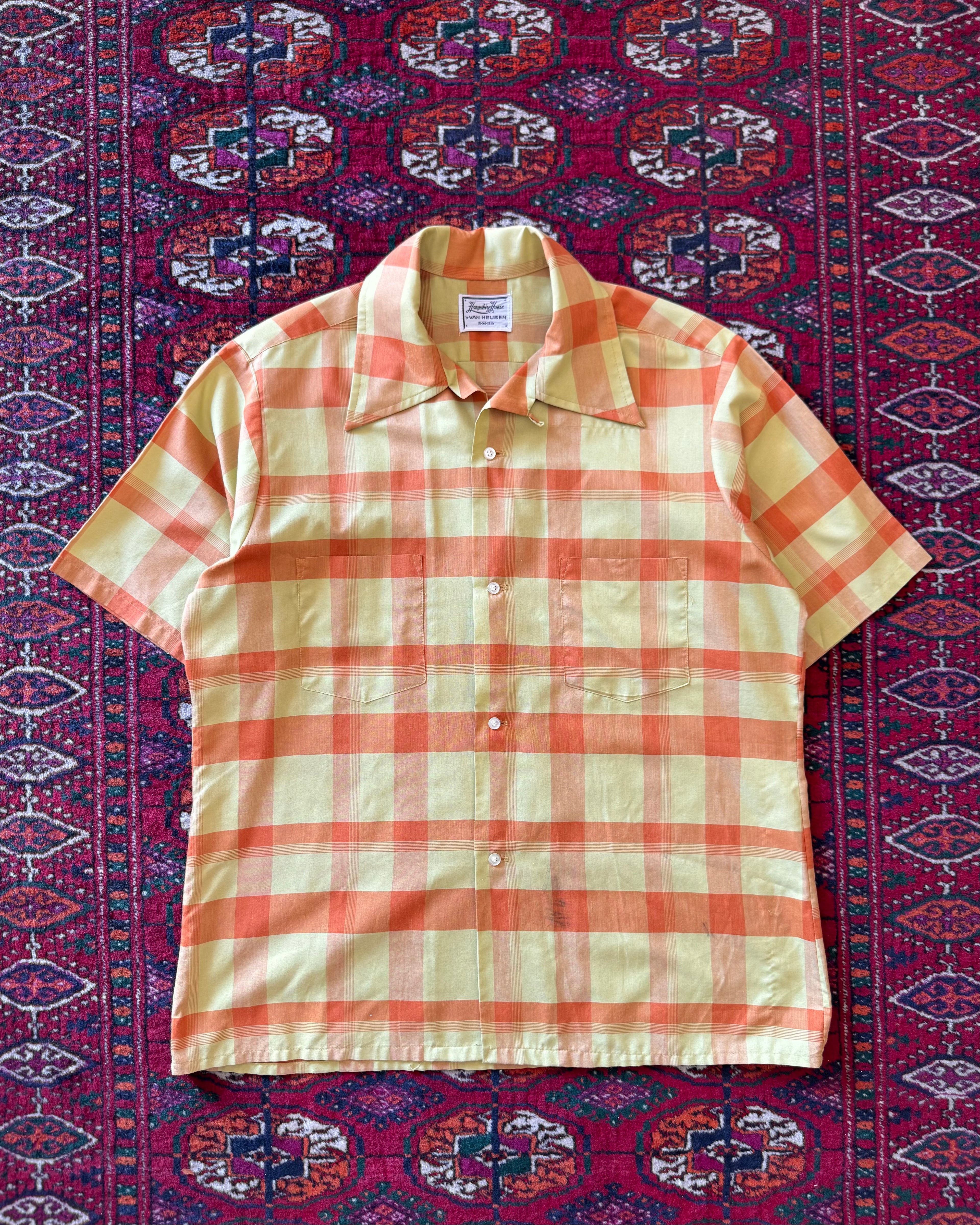 1960s Loop collar plaid shirt