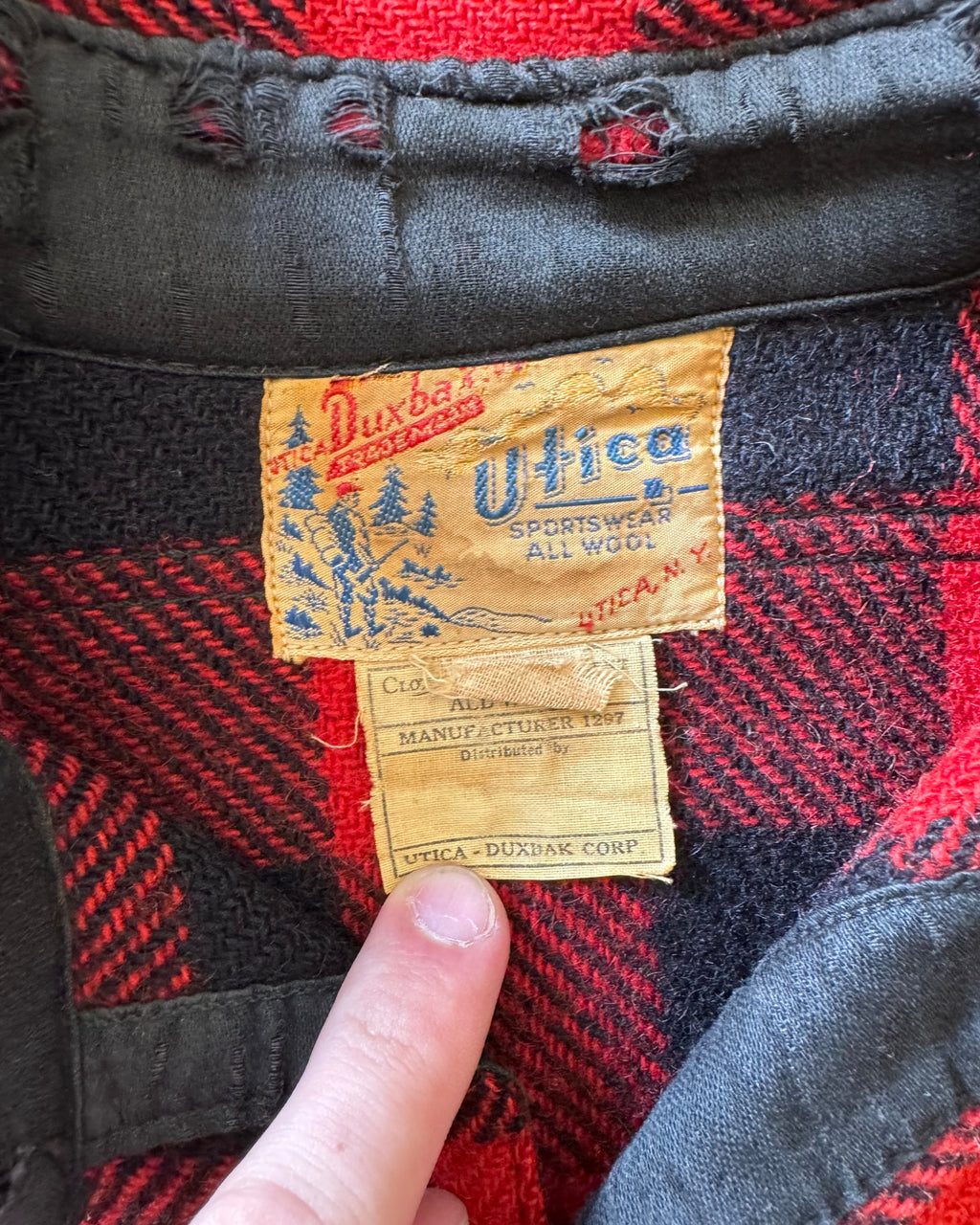 1940s Duxbak Utica all wool shirt